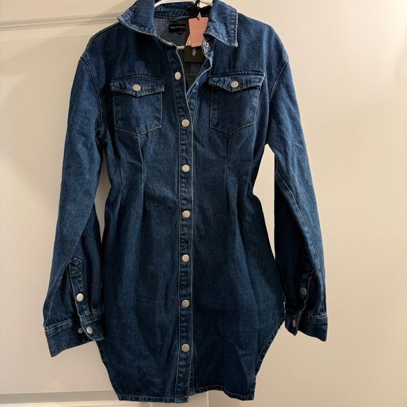 PrettyLittleThing Mid Wash Cinched Waist Long Sleeve Denim Dress - Picture 2 of 4